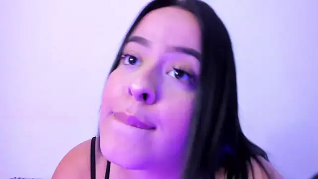 Snapshot of Renata_reyes11 chatting on 24, 9, 2025 Renata reyes11 online show from 24, 9, 2025