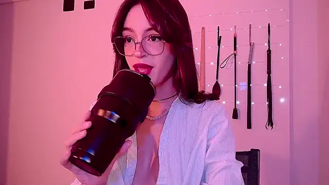 nina kink online show from 25, 7, 2026