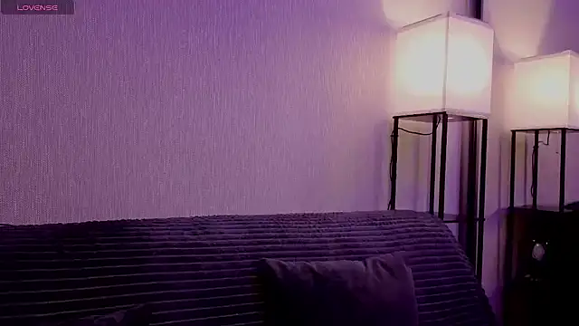 Snapshot of kara_liffe chatting on 2, 12, 2025 kara liffe online show from 2, 12, 2025