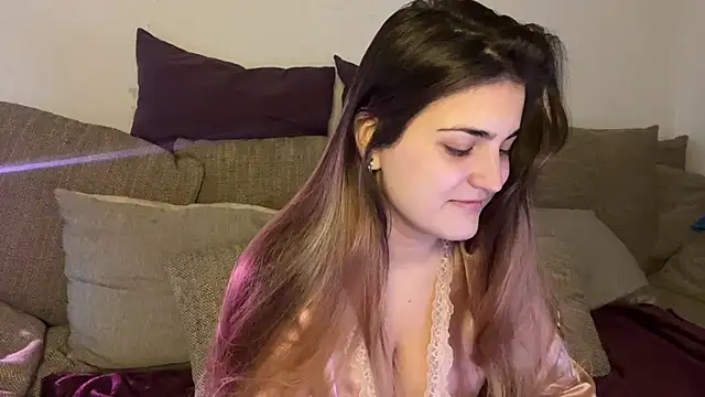 Vivalenti Kiss online show from 5, 11, 2025