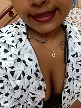 Snapshot of Naughty-Chaaya chatting on 5, 11, 2025 Naughty-Chaaya online show from 5, 11, 2025