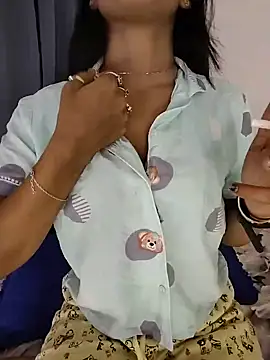 Snapshot of priya_26 chatting on 18, 7, 2026 priya 26 online show from 18, 7, 2026