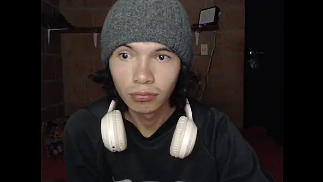 Xoxo Smiles online show from 21, 9, 2025