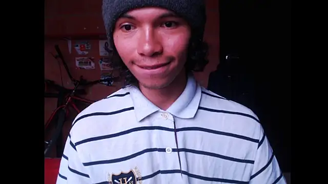 Xoxo Smiles online show from 25, 9, 2025