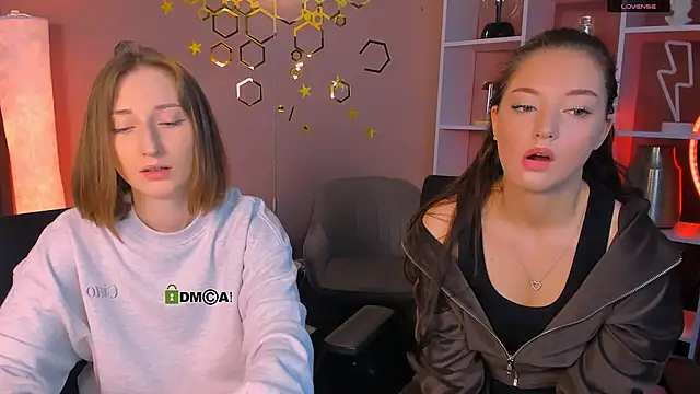 eva smiith  online show from 18, 6, 2026