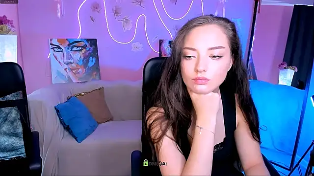eva smiith  online show from 10, 7, 2026