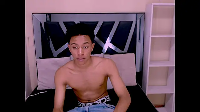Snapshot of Rocco_Grey chatting on 3, 10, 2025 Rocco Grey online show from 3, 10, 2025