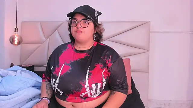 lulukawai16 online show from 8, 4, 2026