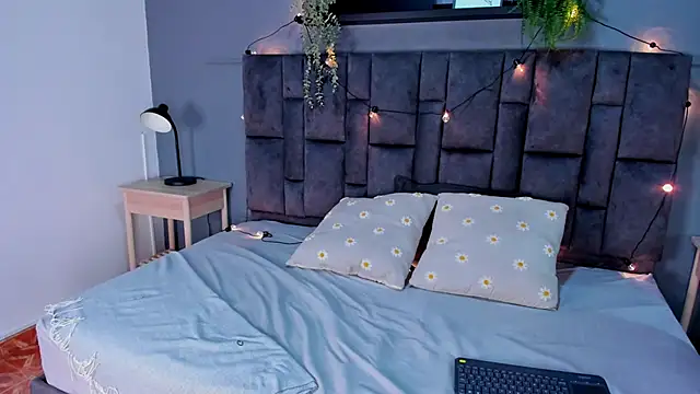 RiriiBrunette   online show from 20, 11, 2025