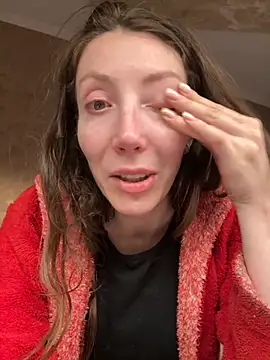 HellaryTourent online show from 29, 10, 2025