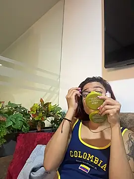 Snapshot of amber_sparkle chatting on 7, 7, 2026 amber sparkle online show from 7, 7, 2026