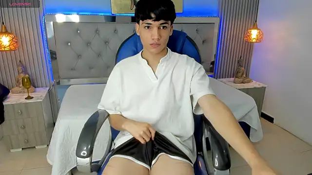Snapshot of SamBlack_ chatting on 5, 6, 2026 SamBlack online show from 5, 6, 2026