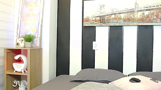 Snapshot of ParisRoux chatting on 22, 2, 2026 ParisRoux online show from 22, 2, 2026