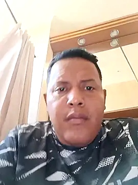 Snapshot of Moreno692389 chatting on 8, 11, 2025 Moreno692389 online show from 8, 11, 2025