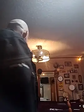 BonnienClyde5421 online show from 25, 2, 2026