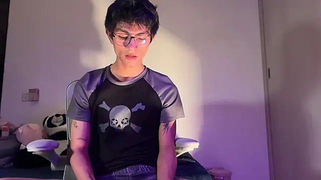 Snapshot of Angel_bunny2 chatting on 11, 9, 2025 Angel bunny2 online show from 11, 9, 2025