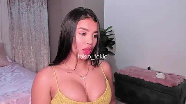 Snapshot of Tokio_Tokio chatting on 4, 1, 2025 Tokio Tokio online show from 4, 1, 2025
