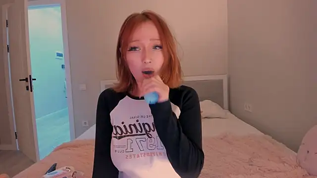 Snapshot of yuna_loon chatting on 22, 9, 2025 yuna loon online show from 22, 9, 2025