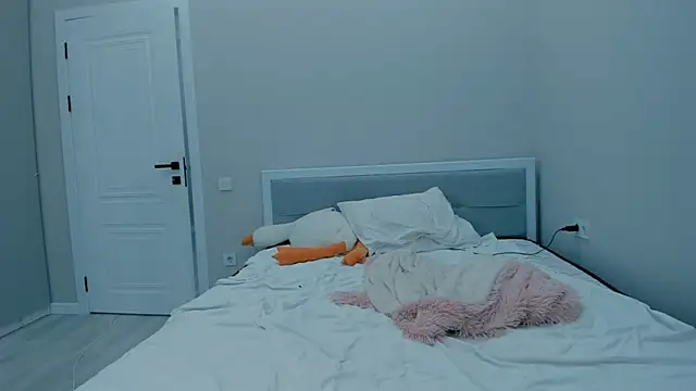 Snapshot of yuna_loon chatting on 3, 10, 2025 yuna loon online show from 3, 10, 2025