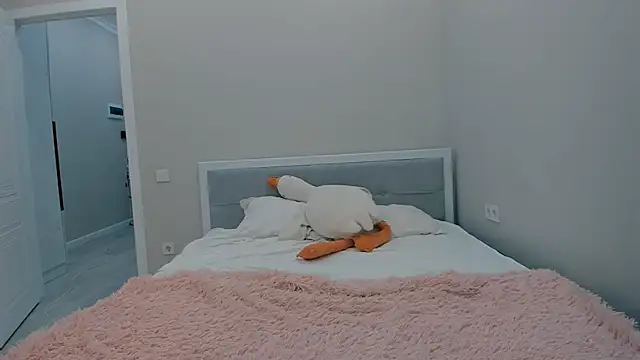 Snapshot of yuna_loon chatting on 30, 10, 2025 yuna loon online show from 30, 10, 2025