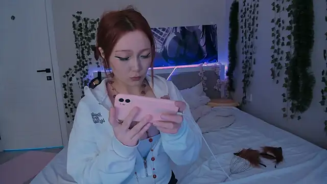 Snapshot of yuna_loon chatting on 4, 12, 2025 yuna loon online show from 4, 12, 2025