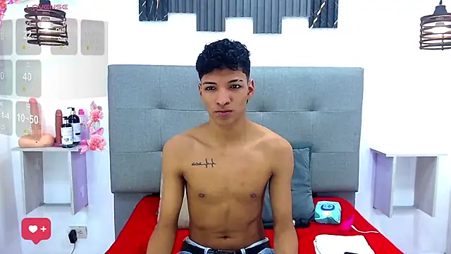 Snapshot of Rick_Wade chatting on 25, 11, 2025 Rick Wade online show from 25, 11, 2025