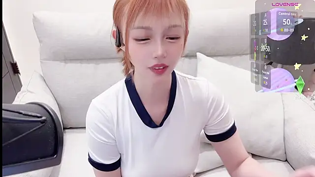 Snapshot of Yucheng__520 chatting on 18, 10, 2025 Yucheng 520 online show from 18, 10, 2025