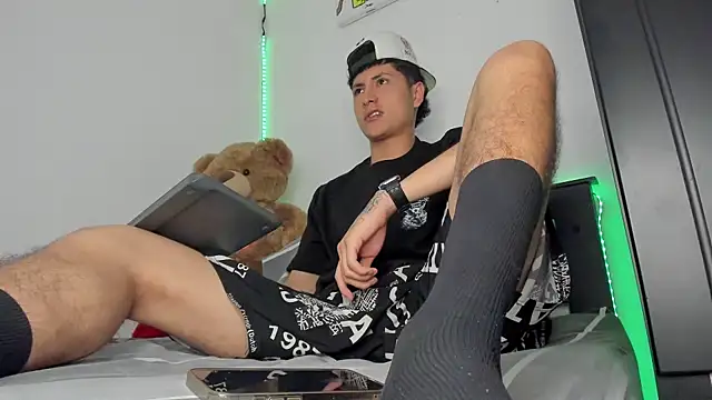 Snapshot of Mateo_Escobar chatting on 27, 11, 2025 Mateo Escobar online show from 27, 11, 2025