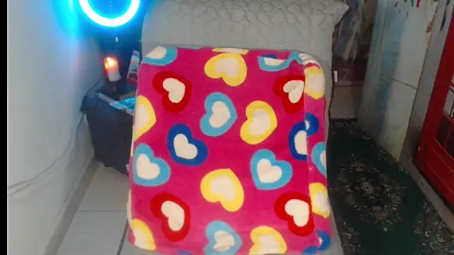 Snapshot of Milf_Valeria chatting on 24, 10, 2025 Milf Valeria online show from 24, 10, 2025