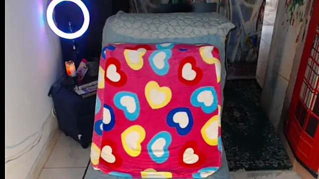 Snapshot of Milf_Valeria chatting on 30, 10, 2025 Milf Valeria online show from 30, 10, 2025