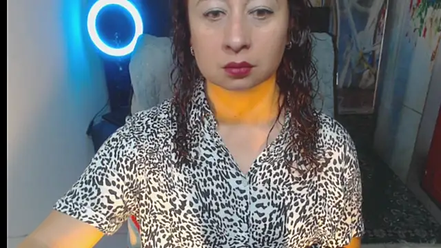 Snapshot of Milf_Valeria chatting on 20, 11, 2025 Milf Valeria online show from 20, 11, 2025