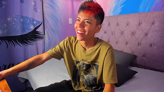 Snapshot of MaxiWildd chatting on 30, 9, 2025 MaxiWildd online show from 30, 9, 2025