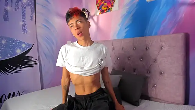 Snapshot of MaxiWildd chatting on 14, 10, 2025 MaxiWildd online show from 14, 10, 2025