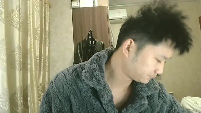 Snapshot of chengliyan chatting on 27, 11, 2025 chengliyan online show from 27, 11, 2025