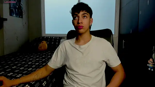 Snapshot of Noxx_starkK chatting on 4, 2, 2026 Noxx starkK online show from 4, 2, 2026