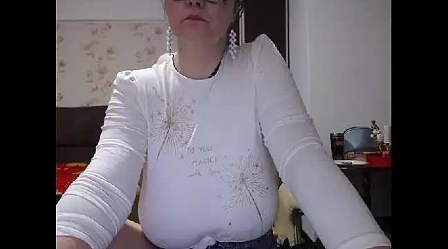 Snapshot of Mary_x chatting on 11, 2, 2025 Mary x online show from 11, 2, 2025