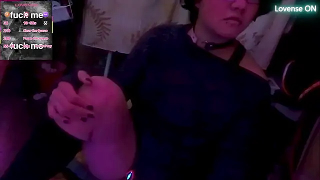 Snapshot of Ftm_Bunny chatting on 17, 12, 2025 Ftm Bunny online show from 17, 12, 2025