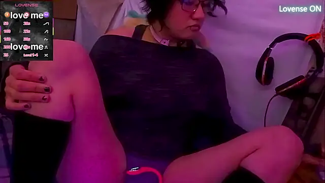 Snapshot of Ftm_Bunny chatting on 20, 12, 2025 Ftm Bunny online show from 20, 12, 2025