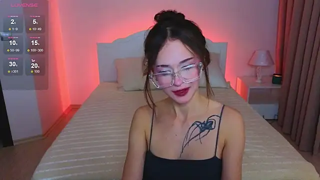 Snapshot of Adetta chatting on 15, 9, 2025 Adetta online show from 15, 9, 2025