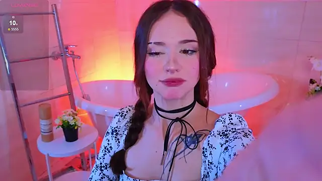 Snapshot of Adetta chatting on 23, 9, 2025 Adetta online show from 23, 9, 2025