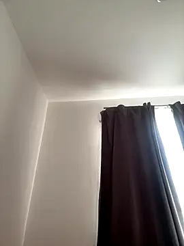 Snapshot of michael877675 chatting on 18, 12, 2025 michael877675 online show from 18, 12, 2025