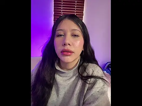 Snapshot of snow_doll chatting on 8, 10, 2025 snow doll online show from 8, 10, 2025