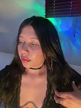 Snapshot of snow_doll chatting on 10, 10, 2025 snow doll online show from 10, 10, 2025