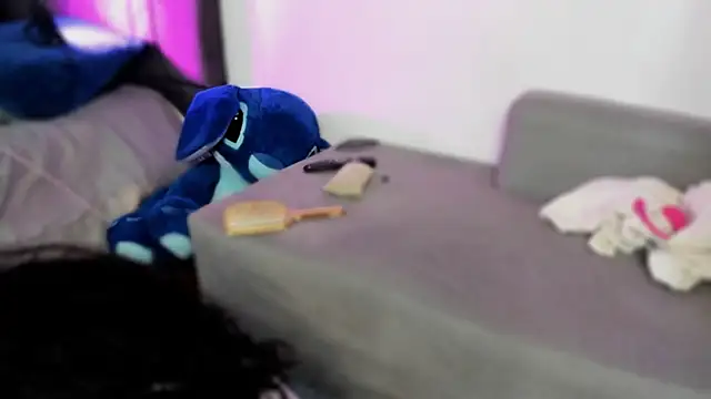 snow doll online show from 12, 4, 2026