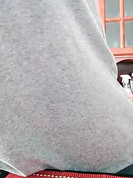 Bradd 32 online show from 25, 10, 2025