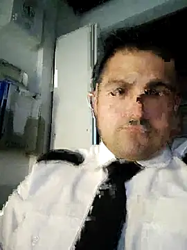 Snapshot of Bradd_32 chatting on 2, 2, 2026 Bradd 32 online show from 2, 2, 2026