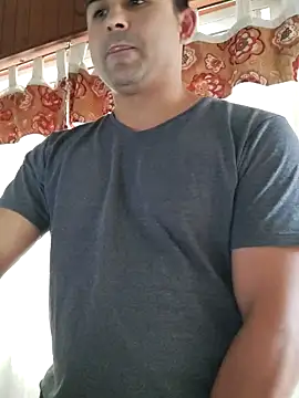 Snapshot of Bradd_32 chatting on 8, 2, 2026 Bradd 32 online show from 8, 2, 2026