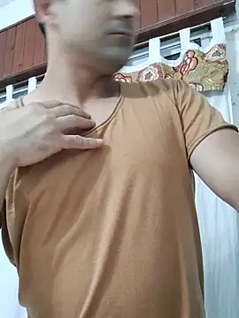 Snapshot of Bradd_32 chatting on 15, 2, 2026 Bradd 32 online show from 15, 2, 2026