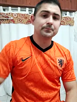 Snapshot of Bradd_32 chatting on 16, 2, 2026 Bradd 32 online show from 16, 2, 2026