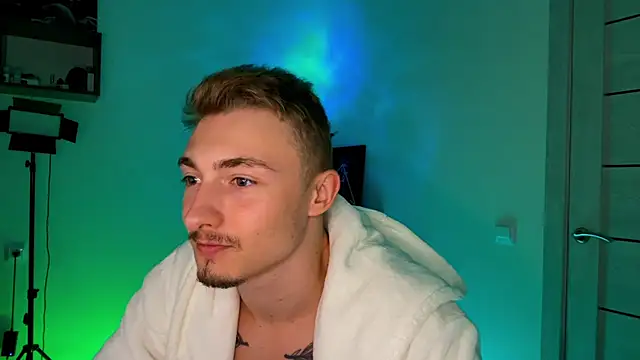 Snapshot of Artur__Skott chatting on 16, 10, 2025 Artur Skott online show from 16, 10, 2025